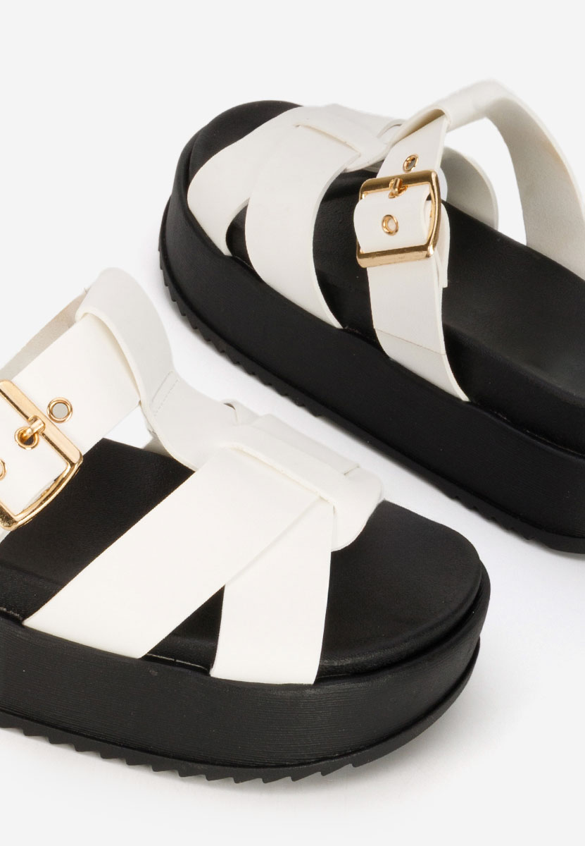 Bílé pantofle na platformě Inaria