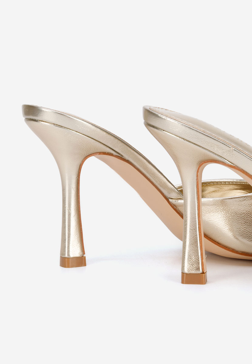 Zlaté pantofle na podpatku Elseia
