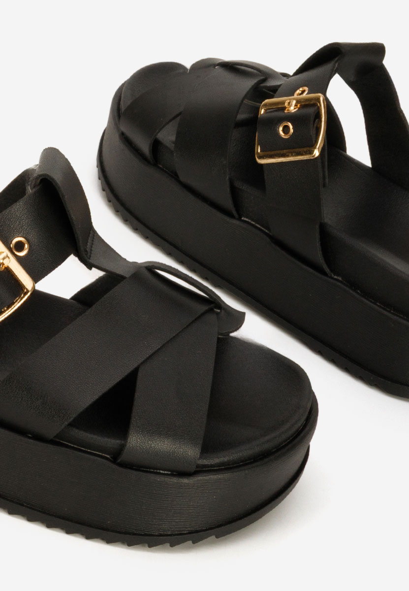 Černé pantofle na platformě Inaria