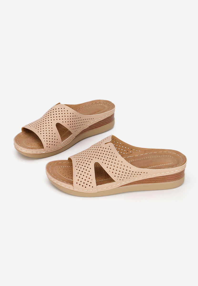 Béžové pantofle na klínku Hermana