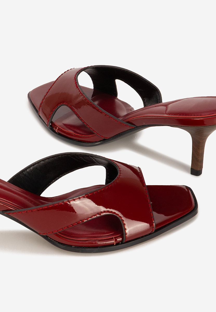 Bordové pantofle na podpatku Zinadia