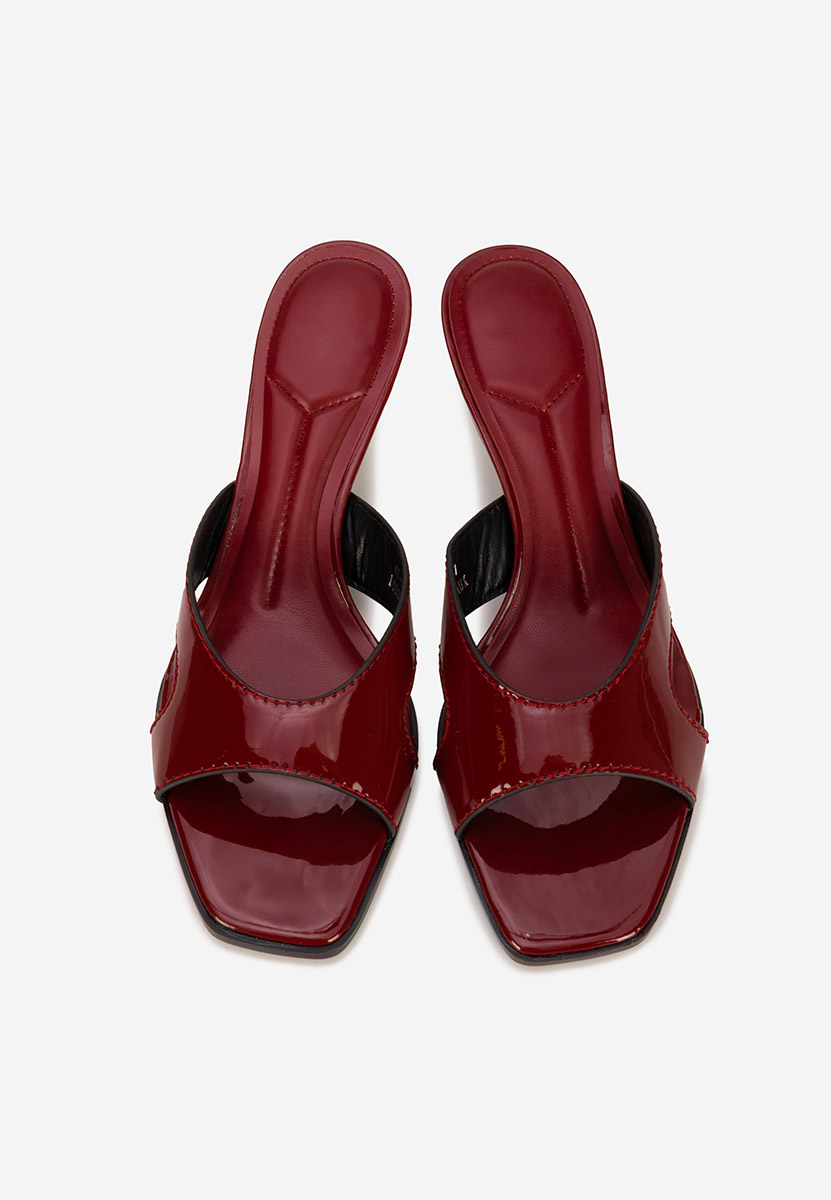 Bordové pantofle na podpatku Zinadia