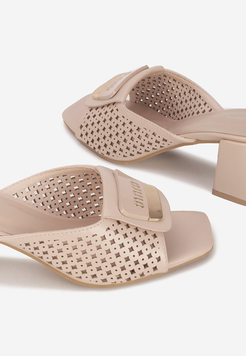 Béžové pantofle na podpatku Carmenia