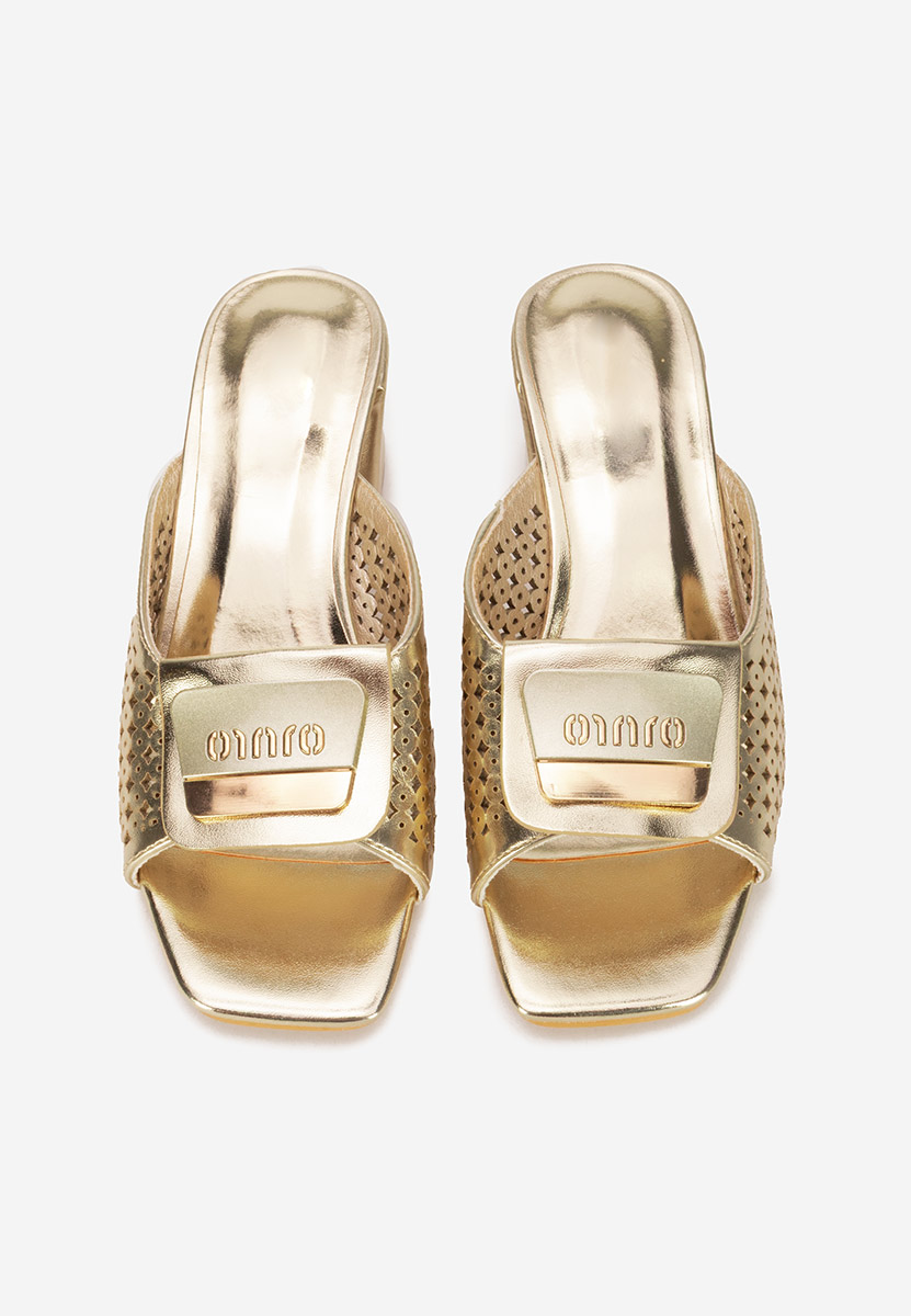 Zlaté pantofle na podpatku Carmenia