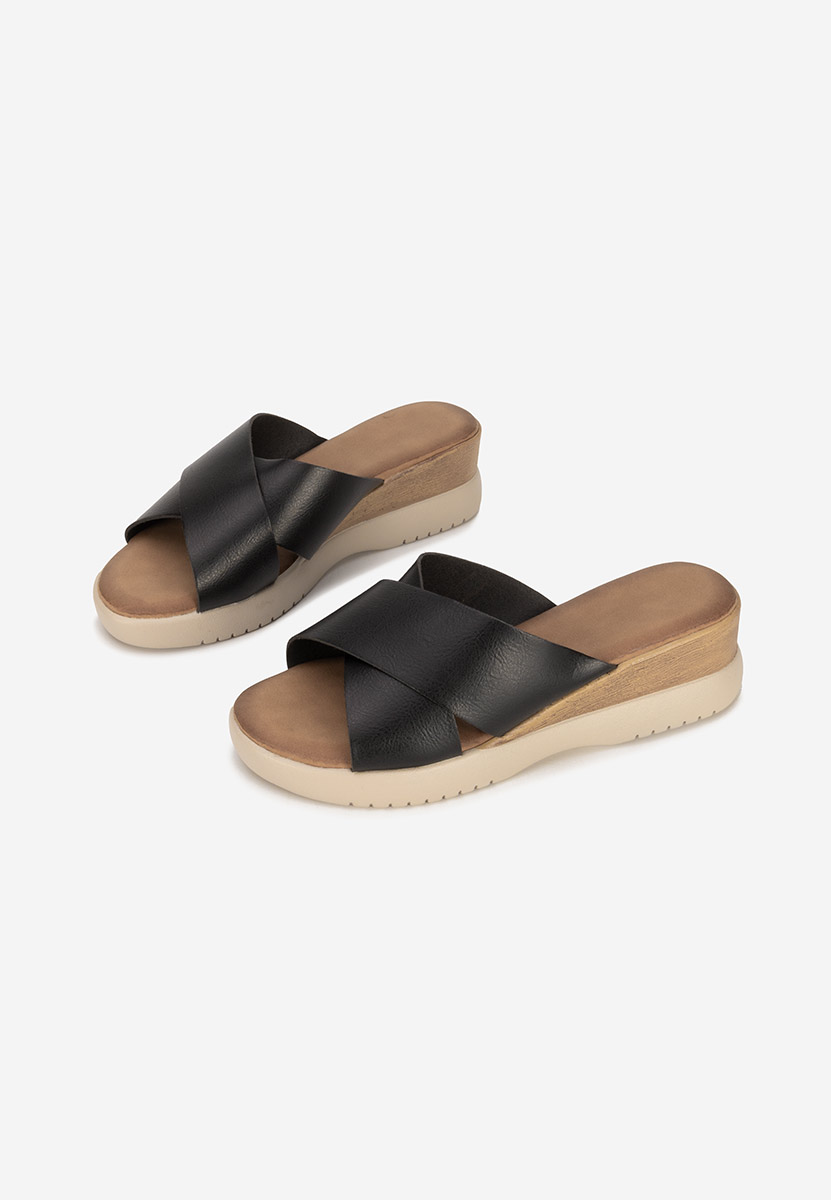 Černé pantofle na platformě Jadie