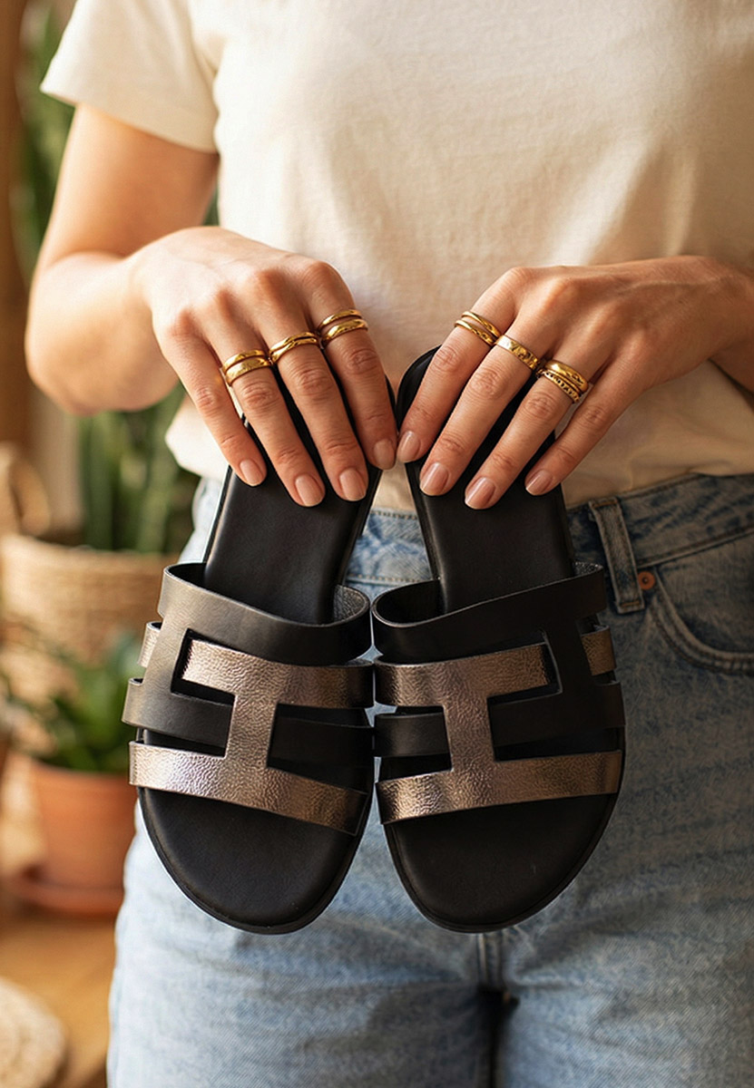 Černé dámské pantofle bez podpatku Cicada