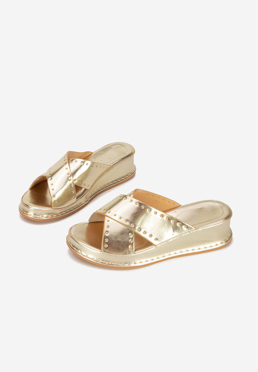 Zlaté pantofle na platformě Hannia