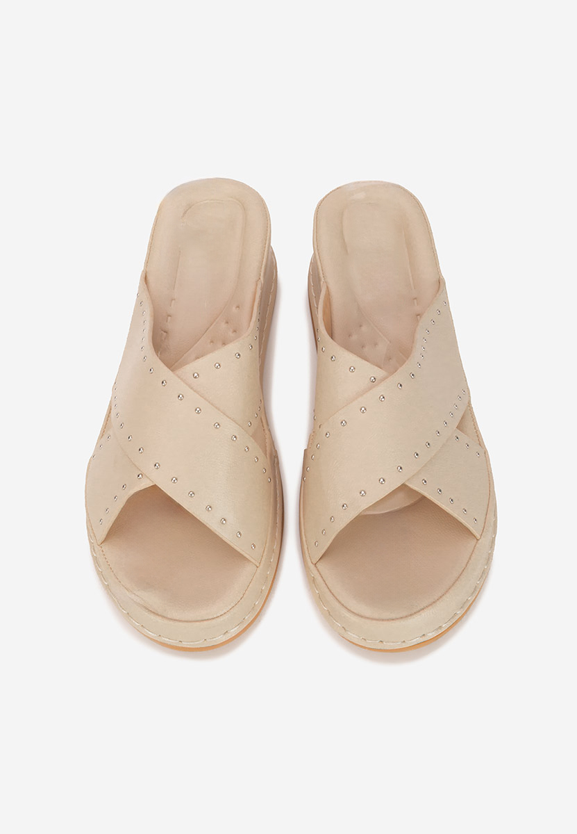 Béžové pantofle na platformě Hannia