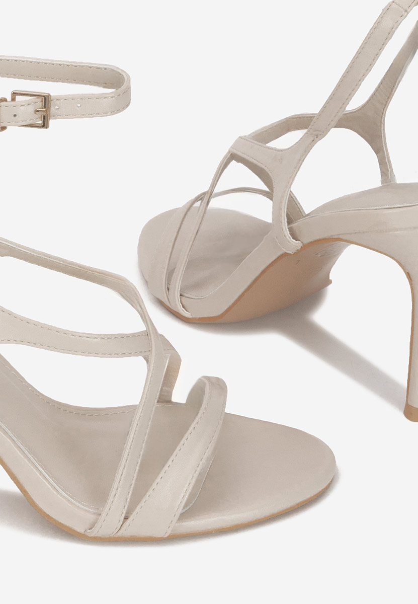 Béžové sandály na podpatku Sorania