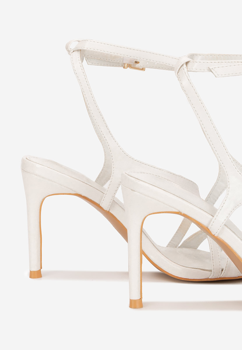 Bílé sandály na podpatku Sorania