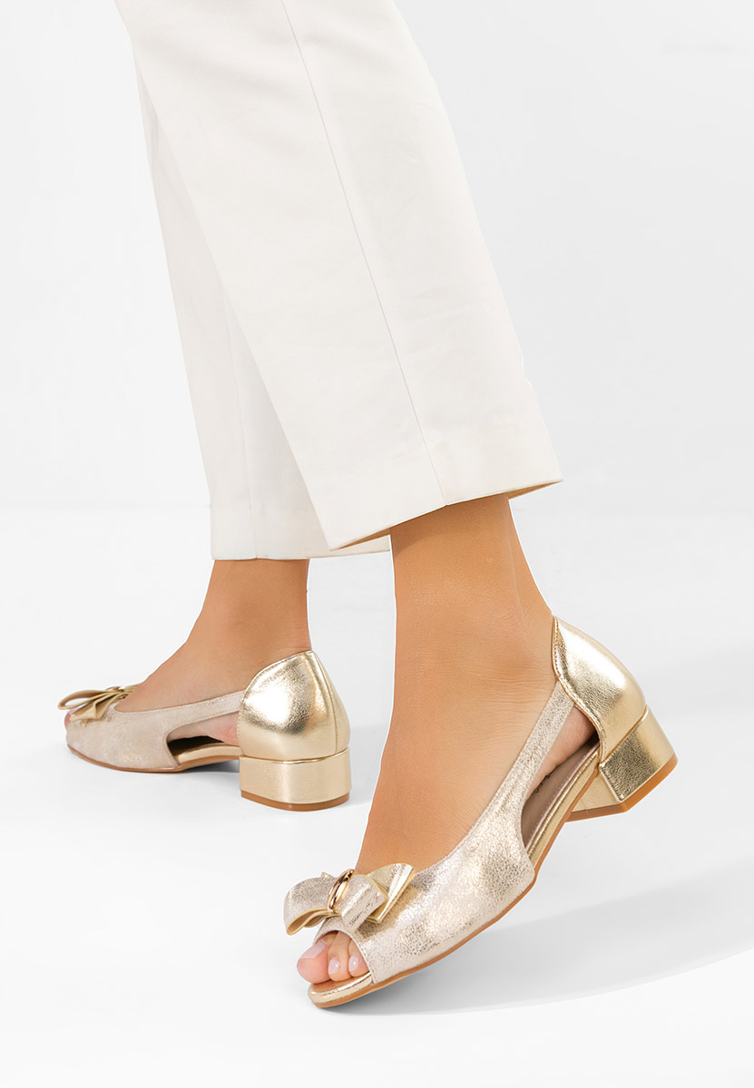 Zlaté sandály na nízkém podpatku Anevia