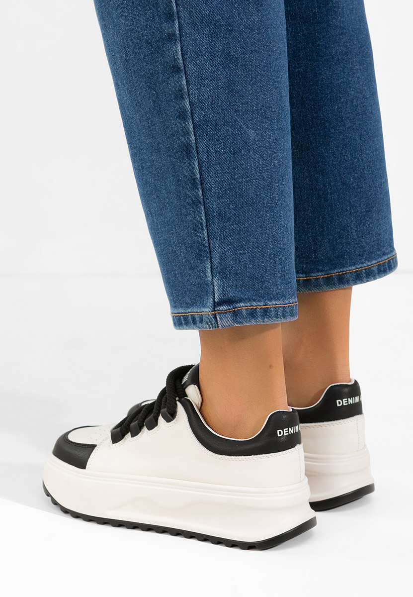 Bílé kožené dámské sneakersy Clarra V2