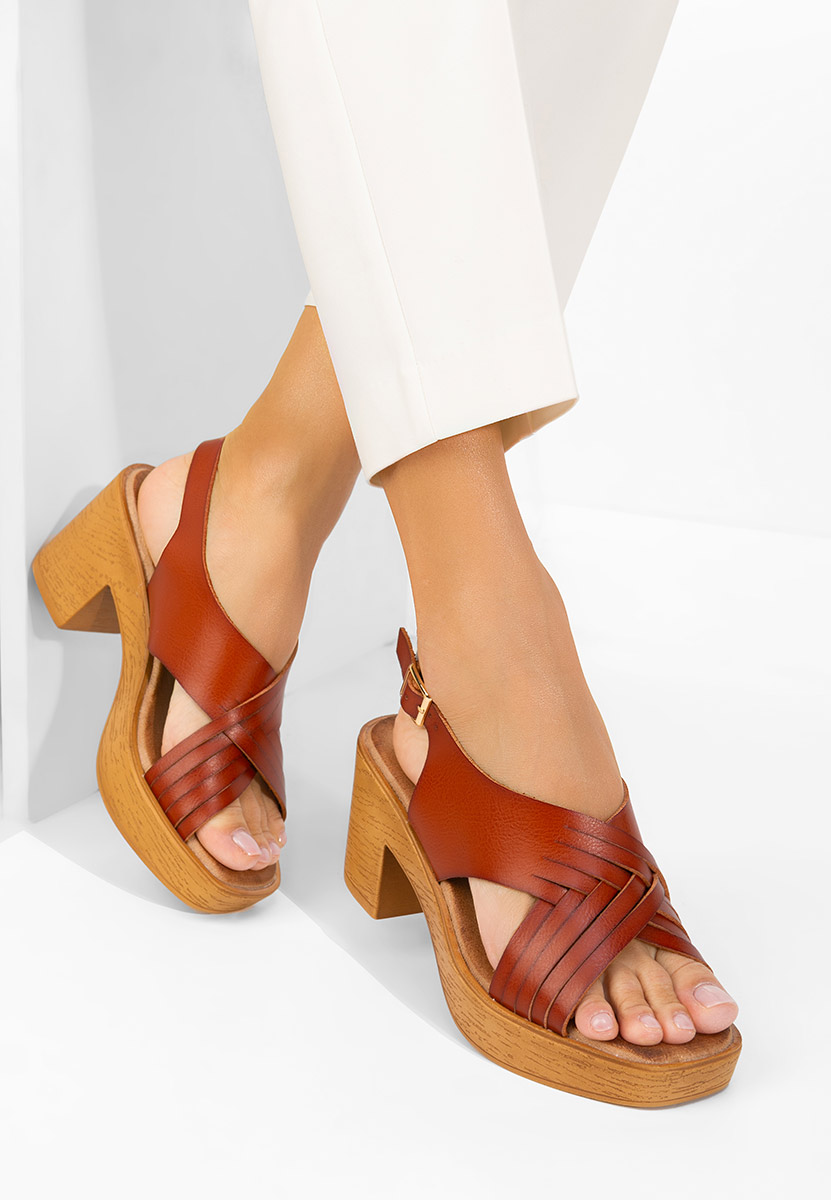 Hnedé sandály na podpatku Kimy