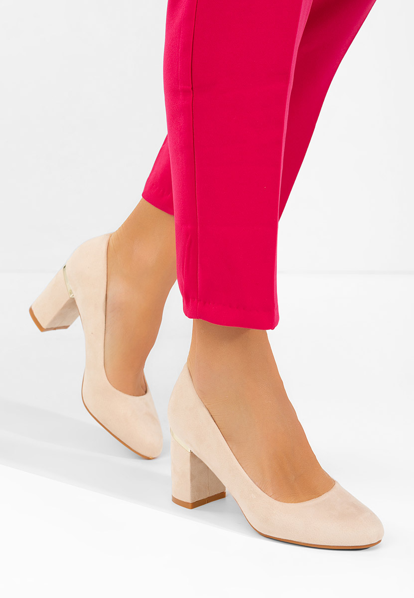 Béžové lodičky na hrubém podpatku Izaya