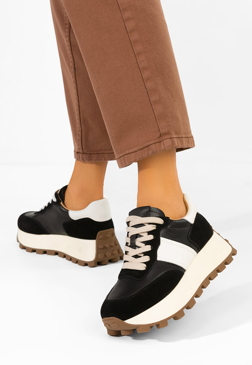 Černé kožené dámské sneakersy Estellia